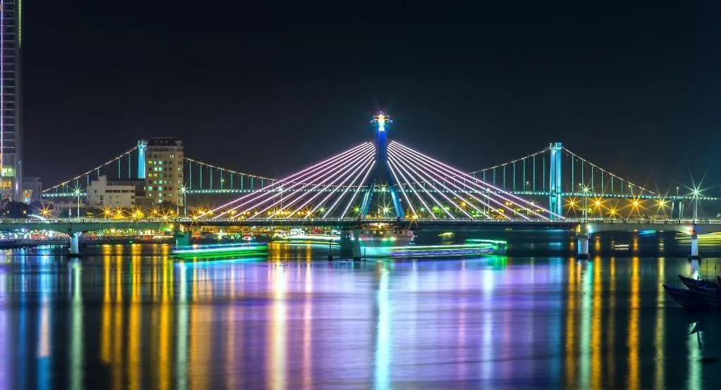 Xuan Hung Hotel Дананг