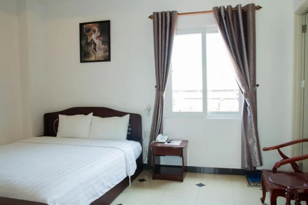 Xuan Hung Hotel Дананг