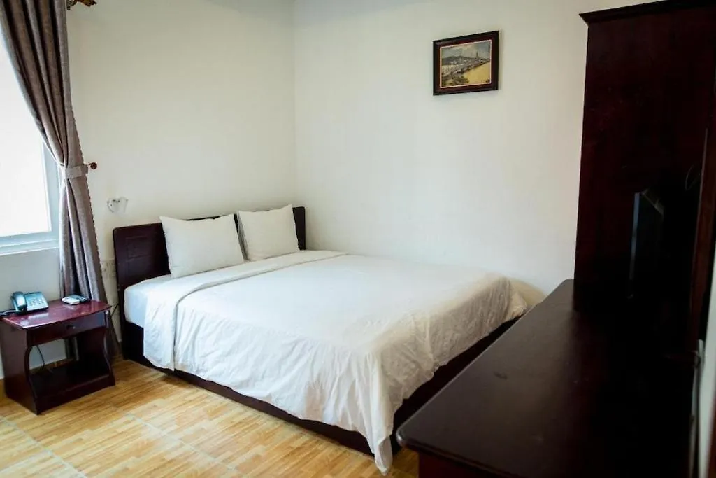 Xuan Hung Hotel Дананг