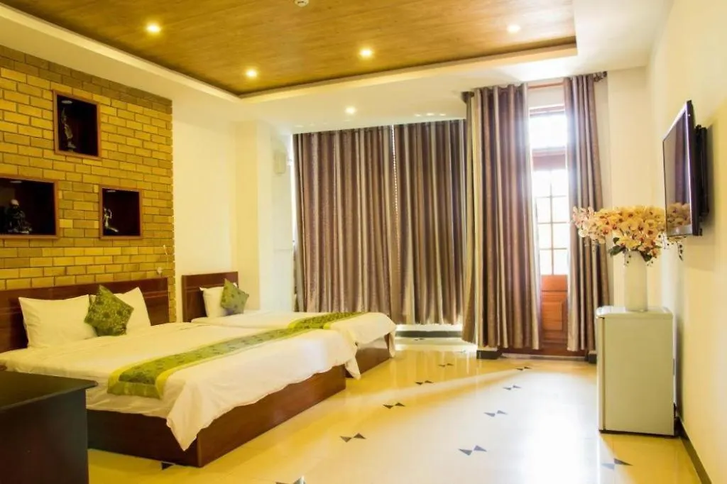 Xuan Hung Hotel Дананг Вьетнам