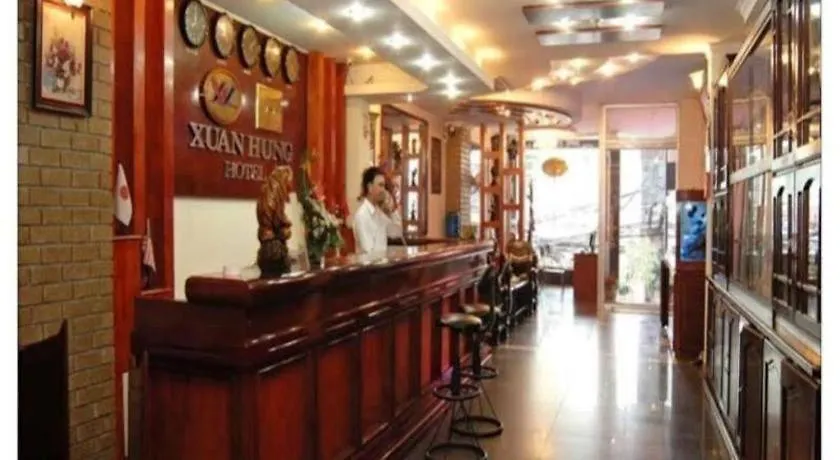 Xuan Hung Hotel Дананг