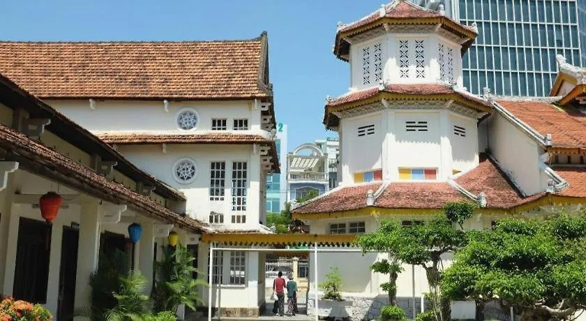 Xuan Hung Hotel Дананг 2*,