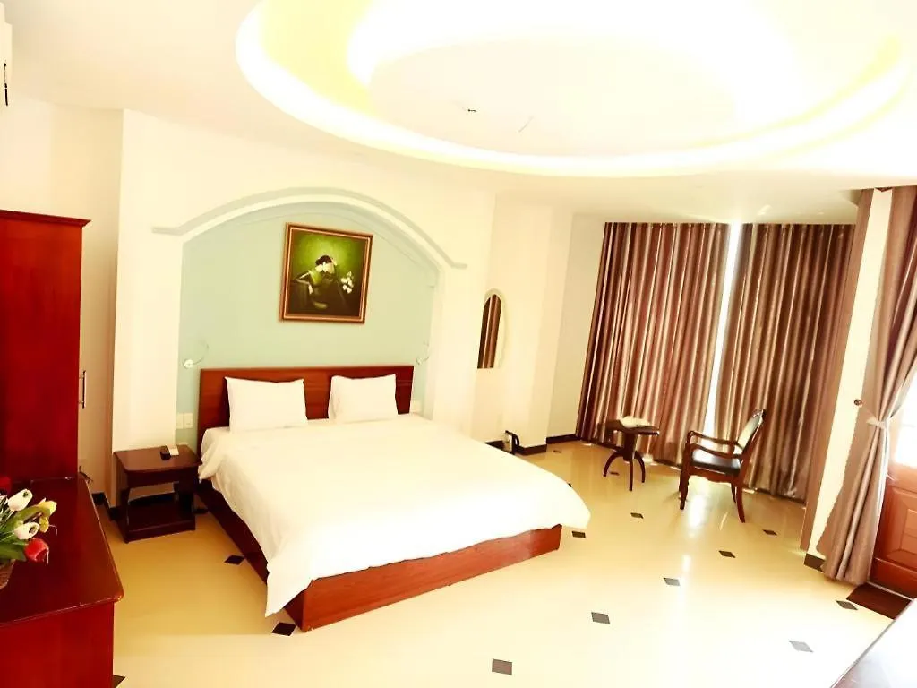 Xuan Hung Hotel Дананг Вьетнам