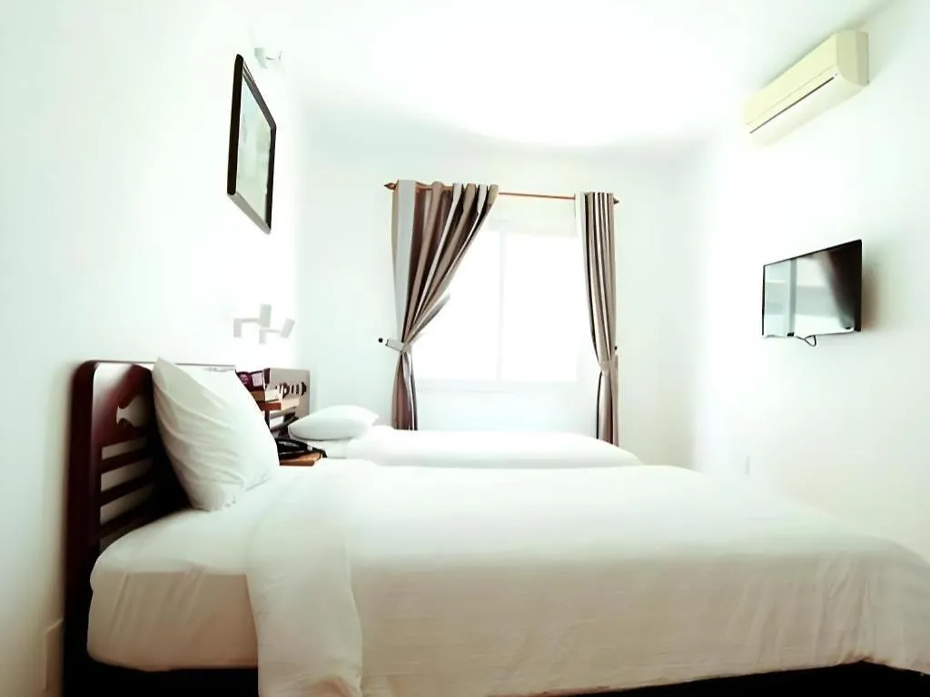 Xuan Hung Hotel Дананг