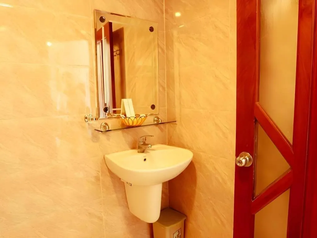 Xuan Hung Hotel Дананг