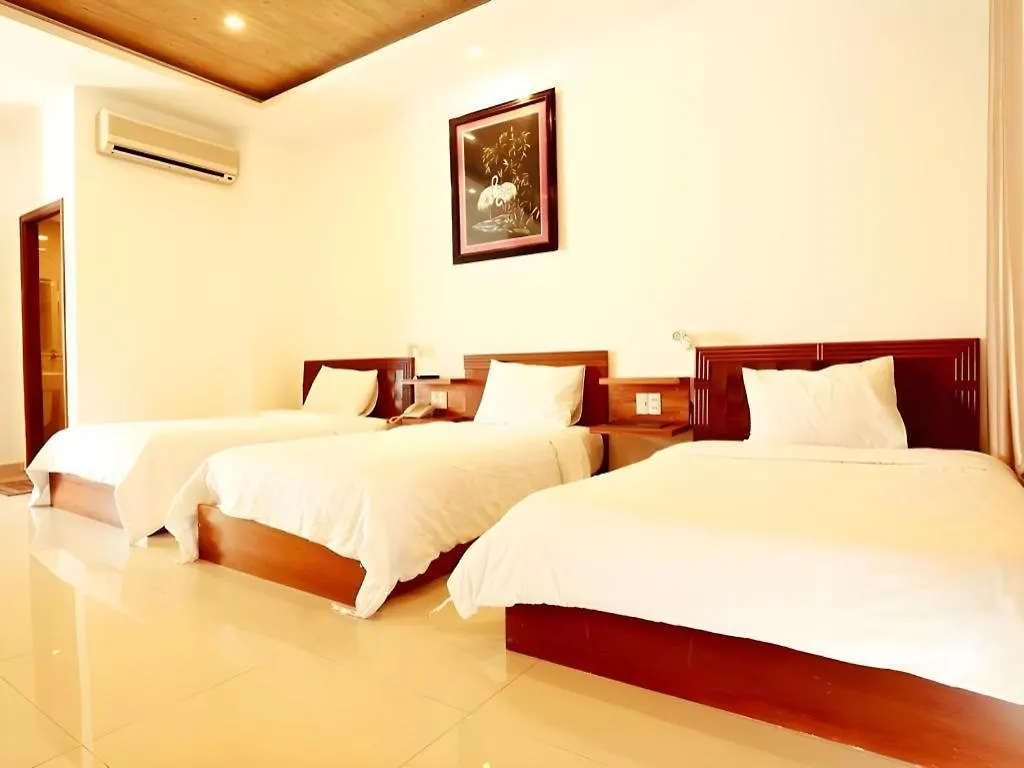 Xuan Hung Hotel Дананг 2*,